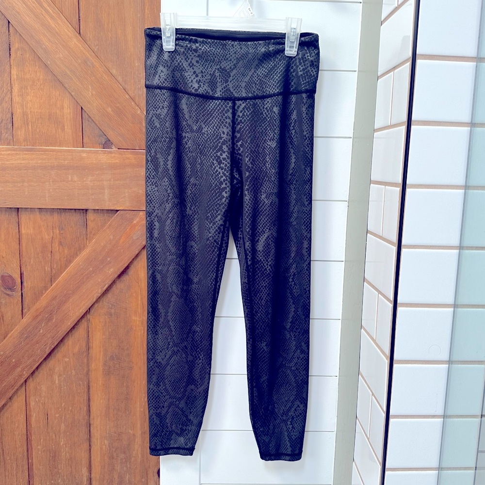 Black IVL Snake Print Leggings